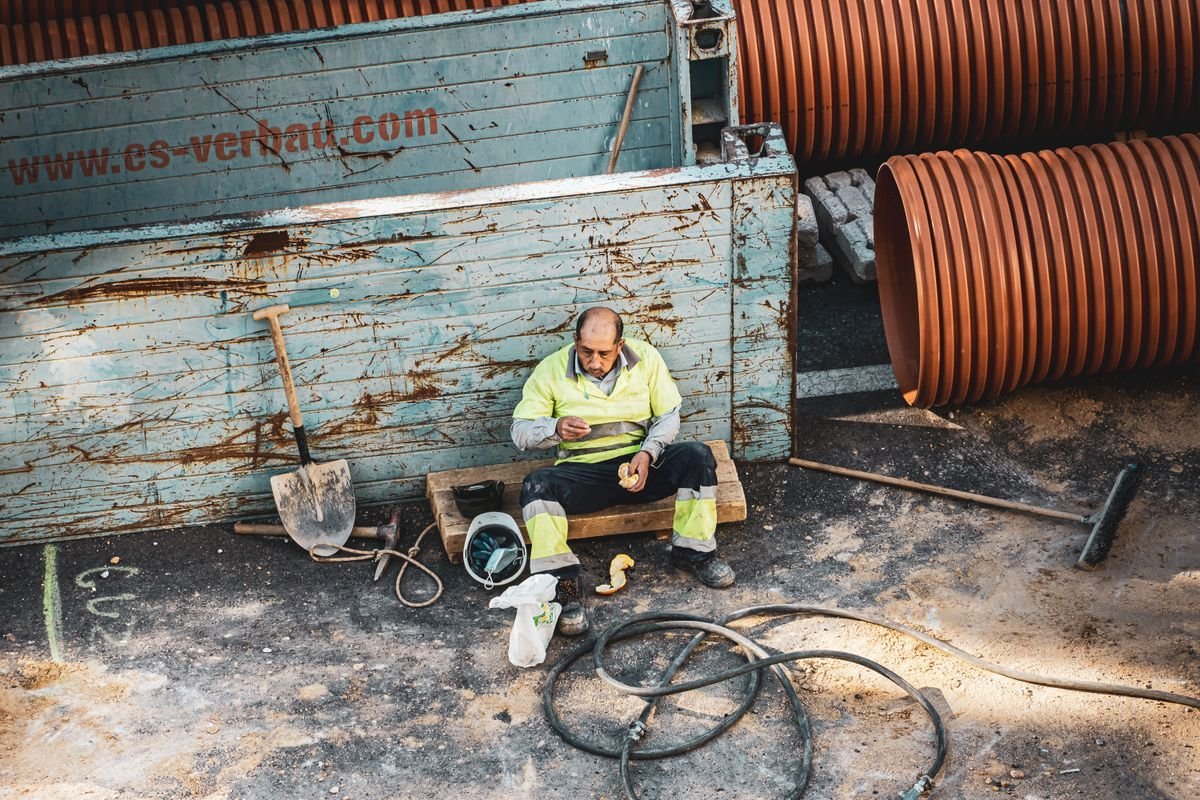 Plumber at work on a pipe repair: best plumbing services in London